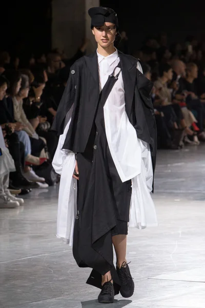 Look 5